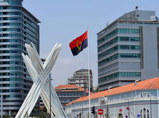 Guerra na Ucrânia pode impedir Angola de regressar aos mercados - consultora